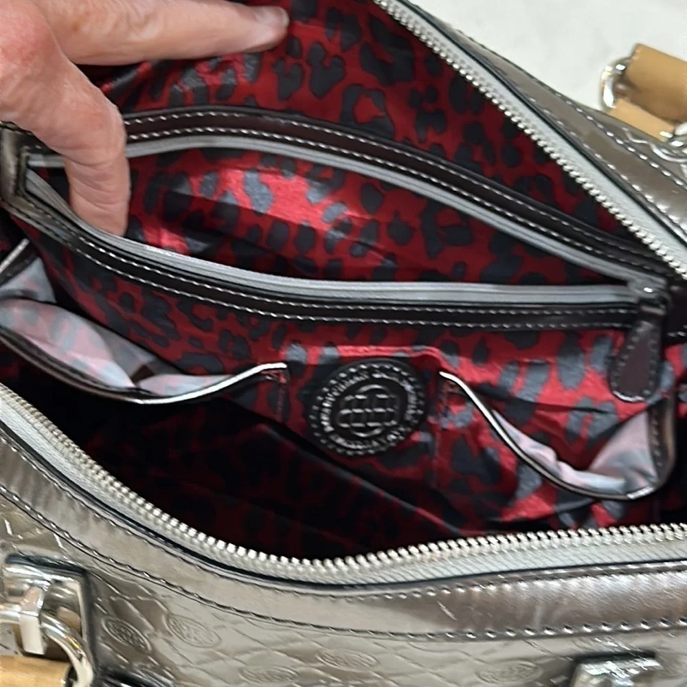 Dana Buchman gray silver satchel bag w/tan patent leather trim & handles